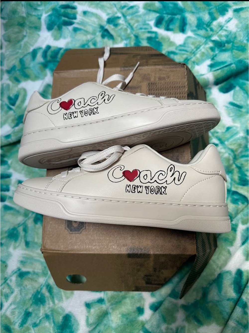 Coach High Line Heart Sneaker 9B,New